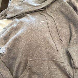 Women’s over sized gray nike hoodie